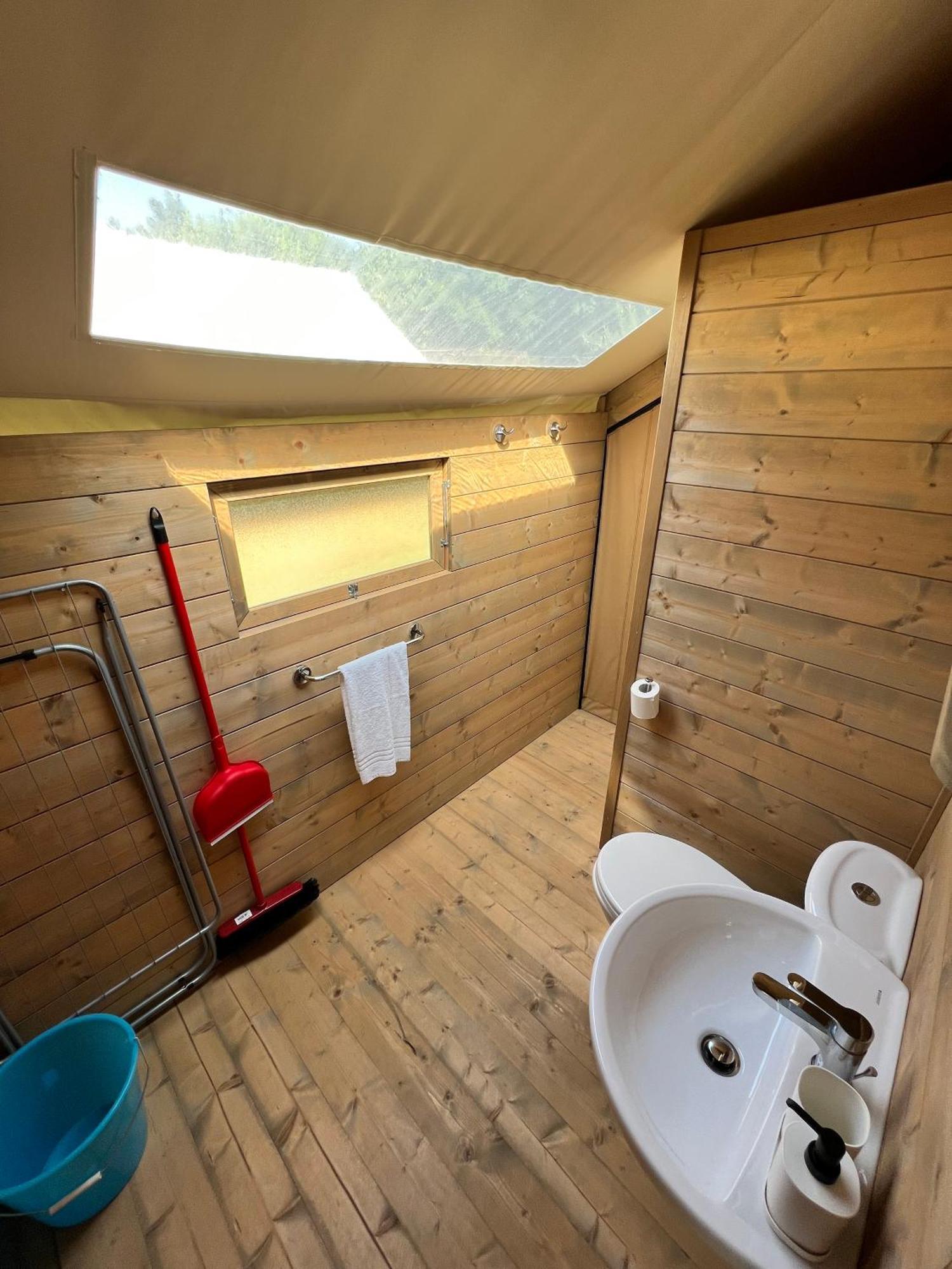Glamping Camping Rivabella Lecco Buitenkant foto